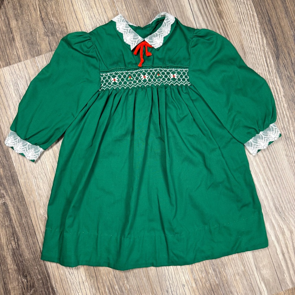 Polly Flinders Vintage Hand Smocked Green Holiday Dress Lace Collar Toddler 3